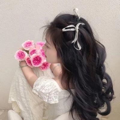 圈内新人被曝与投资方闹掰，连日来直播间画面流出